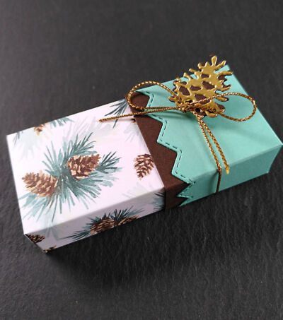 weihnachtliches Goodie mit Schokolade selbst gebastelt